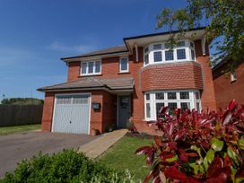 4 bedroom Cottage for rent in Caldicot