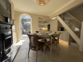 3 bedroom Cottage for rent in Conwy
