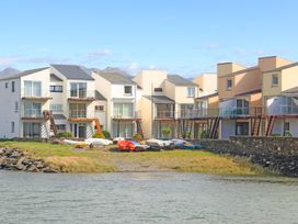 2 bedroom Cottage for rent in Porthmadog