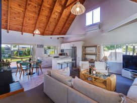 Golden Sands Getaway - Whangamata Holiday Home -  - 1170285 - thumbnail photo 9