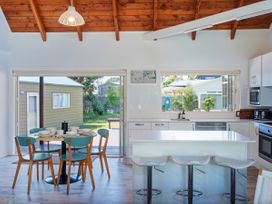 Golden Sands Getaway - Whangamata Holiday Home -  - 1170285 - thumbnail photo 6