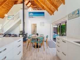 Golden Sands Getaway - Whangamata Holiday Home -  - 1170285 - thumbnail photo 8