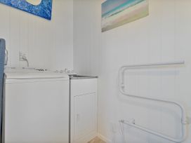 Golden Sands Getaway - Whangamata Holiday Home -  - 1170285 - thumbnail photo 25