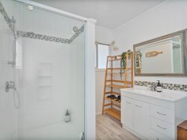 Golden Sands Getaway - Whangamata Holiday Home -  - 1170285 - thumbnail photo 18