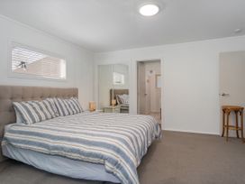 Golden Sands Getaway - Whangamata Holiday Home -  - 1170285 - thumbnail photo 16