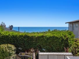 Sunny Daze - Ohope Beach Holiday Home -  - 1170957 - thumbnail photo 3