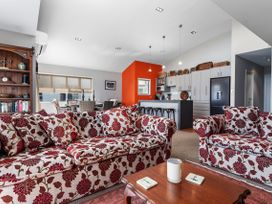 Sunny Daze - Ohope Beach Holiday Home -  - 1170957 - thumbnail photo 6