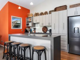 Sunny Daze - Ohope Beach Holiday Home -  - 1170957 - thumbnail photo 7