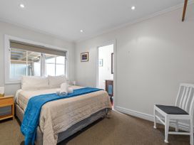 Heritage Charm - New Plymouth Holiday Home -  - 1171118 - thumbnail photo 11