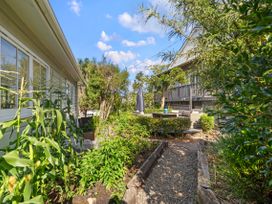 Heritage Charm - New Plymouth Holiday Home -  - 1171118 - thumbnail photo 18