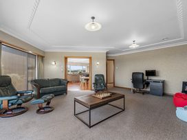 Seaside Weekender - New Plymouth Holiday Home -  - 1171119 - thumbnail photo 21