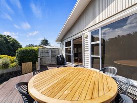 Seaside Weekender - New Plymouth Holiday Home -  - 1171119 - thumbnail photo 4