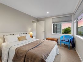 Serene Retreat - Papamoa Beach Holiday Home -  - 1171186 - thumbnail photo 11
