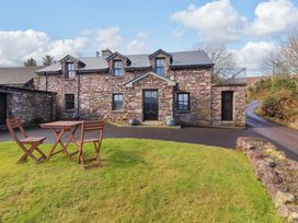 3 bedroom Cottage for rent in Cloghane