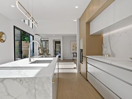Luxury Remuera Brand New Auckland Holiday Home -  - 1171267 - thumbnail photo 6