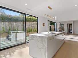 Luxury Remuera Brand New Auckland Holiday Home -  - 1171267 - thumbnail photo 7