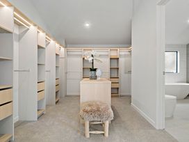 Luxury Remuera Brand New Auckland Holiday Home -  - 1171267 - thumbnail photo 12
