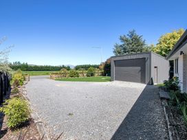 Modern Comfort - Ashburton Holiday Home -  - 1171354 - thumbnail photo 3