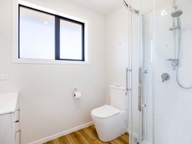Modern Comfort - Ashburton Holiday Home -  - 1171354 - thumbnail photo 19