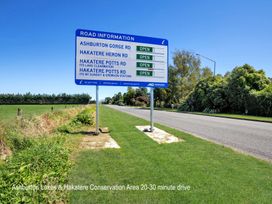 Modern Comfort - Ashburton Holiday Home -  - 1171354 - thumbnail photo 23