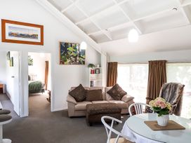 Tawa Retreat - Wellington Holiday Home -  - 1171438 - thumbnail photo 1