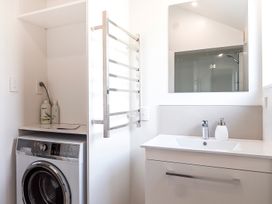 Tawa Retreat - Wellington Holiday Home -  - 1171438 - thumbnail photo 6