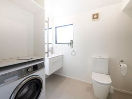 Tawa Retreat - Wellington Holiday Home -  - 1171438 - thumbnail photo 8