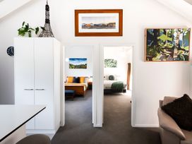 Tawa Retreat - Wellington Holiday Home -  - 1171438 - thumbnail photo 12