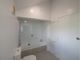 Tawa Retreat - Wellington Holiday Home -  - 1171438 - thumbnail photo 15