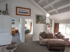 Tawa Retreat - Wellington Holiday Home -  - 1171438 - thumbnail photo 7