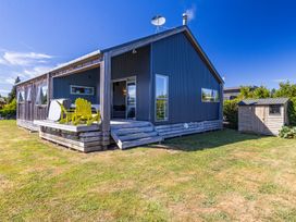 Ohakune Holiday Home Retreat with Hot Tub -  - 1171439 - thumbnail photo 24