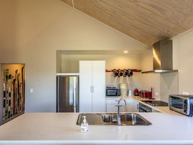 Ohakune Holiday Home Retreat with Hot Tub -  - 1171439 - thumbnail photo 5