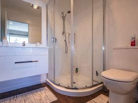 Ohakune Holiday Home Retreat with Hot Tub -  - 1171439 - thumbnail photo 13