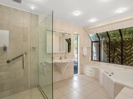Mountain View Retreat - Wanaka Holiday Home -  - 1171589 - thumbnail photo 21