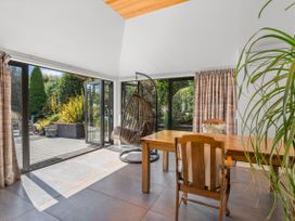 Mountain View Retreat - Wanaka Holiday Home -  - 1171589 - thumbnail photo 8