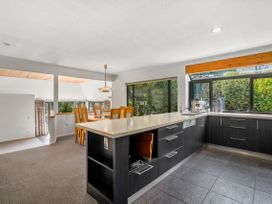 Mountain View Retreat - Wanaka Holiday Home -  - 1171589 - thumbnail photo 10