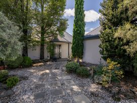 Mountain View Retreat - Wanaka Holiday Home -  - 1171589 - thumbnail photo 24