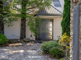 Mountain View Retreat - Wanaka Holiday Home -  - 1171589 - thumbnail photo 2