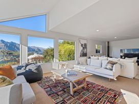 Hensman House - Queenstown Holiday Home -  - 1171742 - thumbnail photo 12