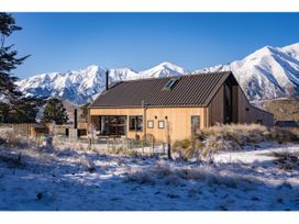 Cedarwood Retreat - Castle Hill Holiday Home -  - 1171837 - thumbnail photo 3