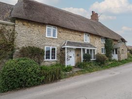 2 bedroom Cottage for rent in Weymouth
