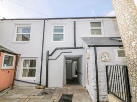 2 bedroom Cottage for rent in Torquay