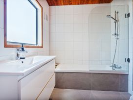 Seascape Beachfront B - Whangamata Holiday Unit -  - 1171972 - thumbnail photo 21