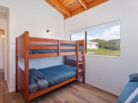 Seascape Beachfront B - Whangamata Holiday Unit -  - 1171972 - thumbnail photo 25