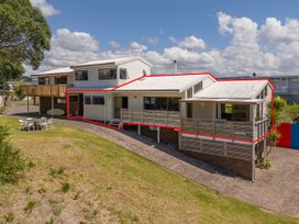 Seascape Beachfront B - Whangamata Holiday Unit -  - 1171972 - thumbnail photo 3