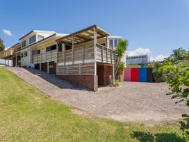 Seascape Beachfront C - Whangamata Holiday Unit -  - 1171973 - thumbnail photo 19