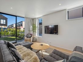 Explorer’s Rest - Wanaka Holiday Home -  - 1172123 - thumbnail photo 7