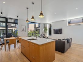 Explorer’s Rest - Wanaka Holiday Home -  - 1172123 - thumbnail photo 9