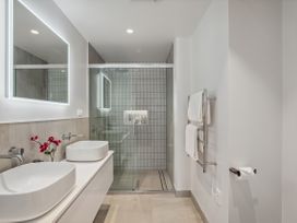 Explorer’s Rest - Wanaka Holiday Home -  - 1172123 - thumbnail photo 16