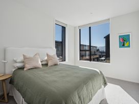 Explorer’s Rest - Wanaka Holiday Home -  - 1172123 - thumbnail photo 17